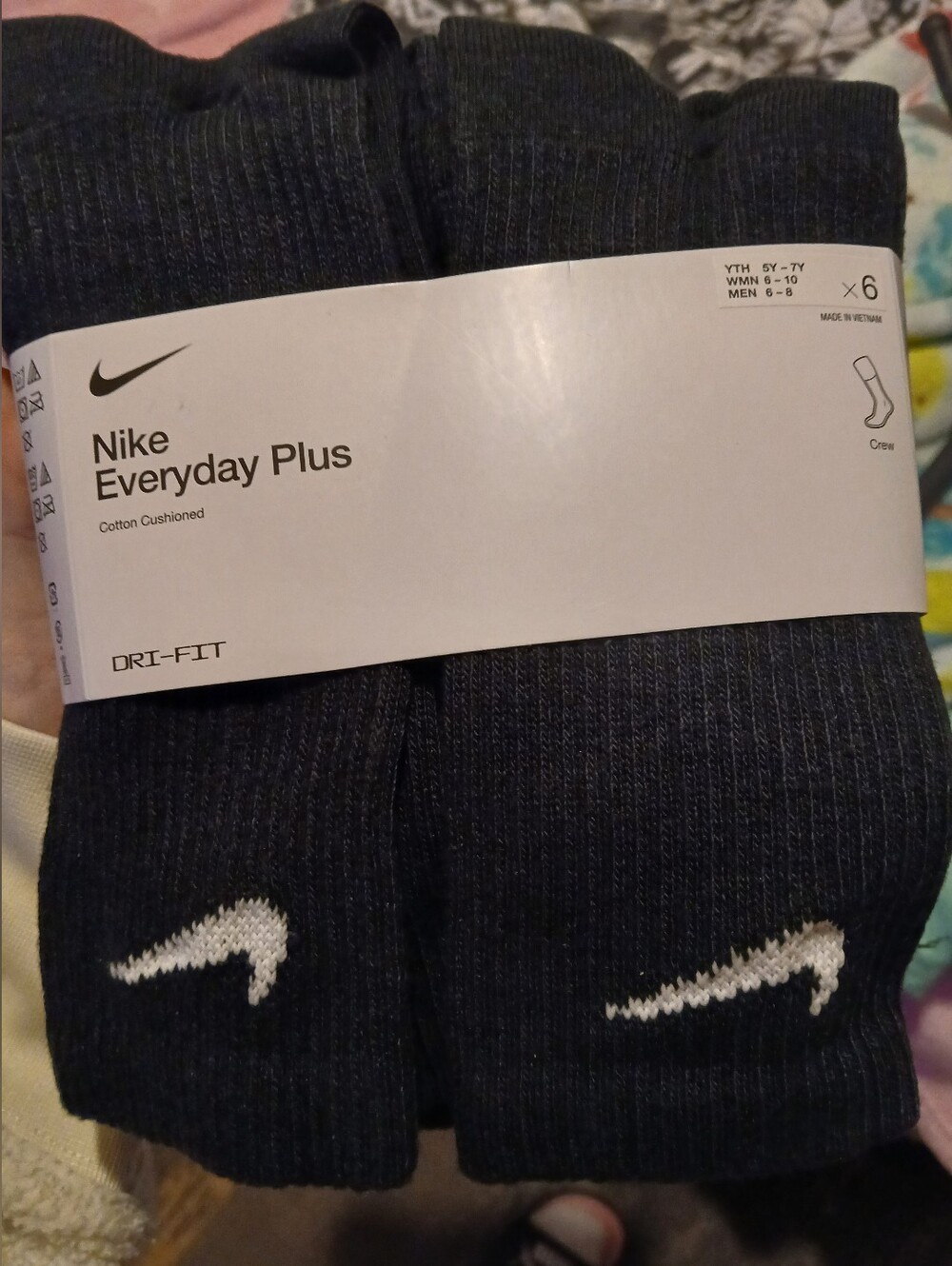 Nike Everyday Plus Dri-FIT Crew Socks - Black with White Swoosh (6-Pack)